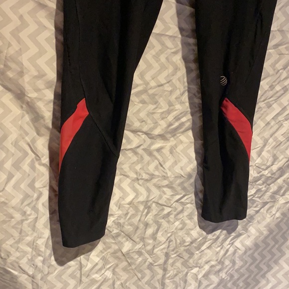 Yoga pants - Picture 2 of 6